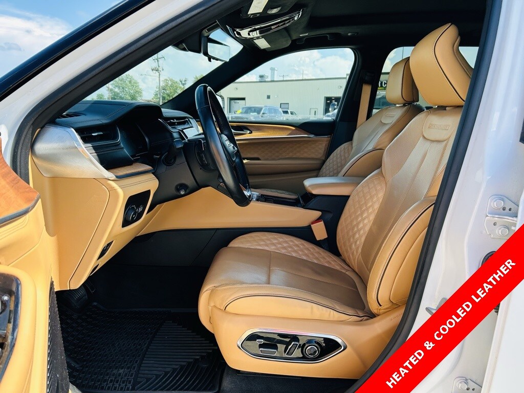 2021 Jeep Grand Cherokee L Summit Reserve photo 3