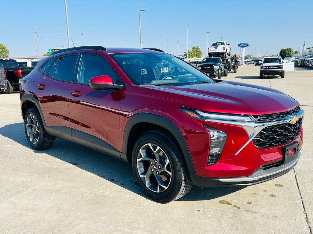 Used 2024 Chevrolet Trax LT SUV