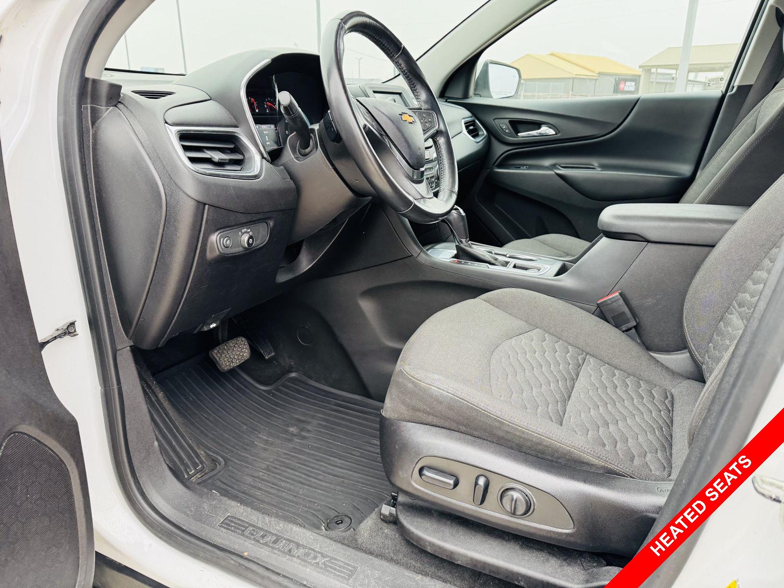 2018 Chevrolet Equinox LT photo 3