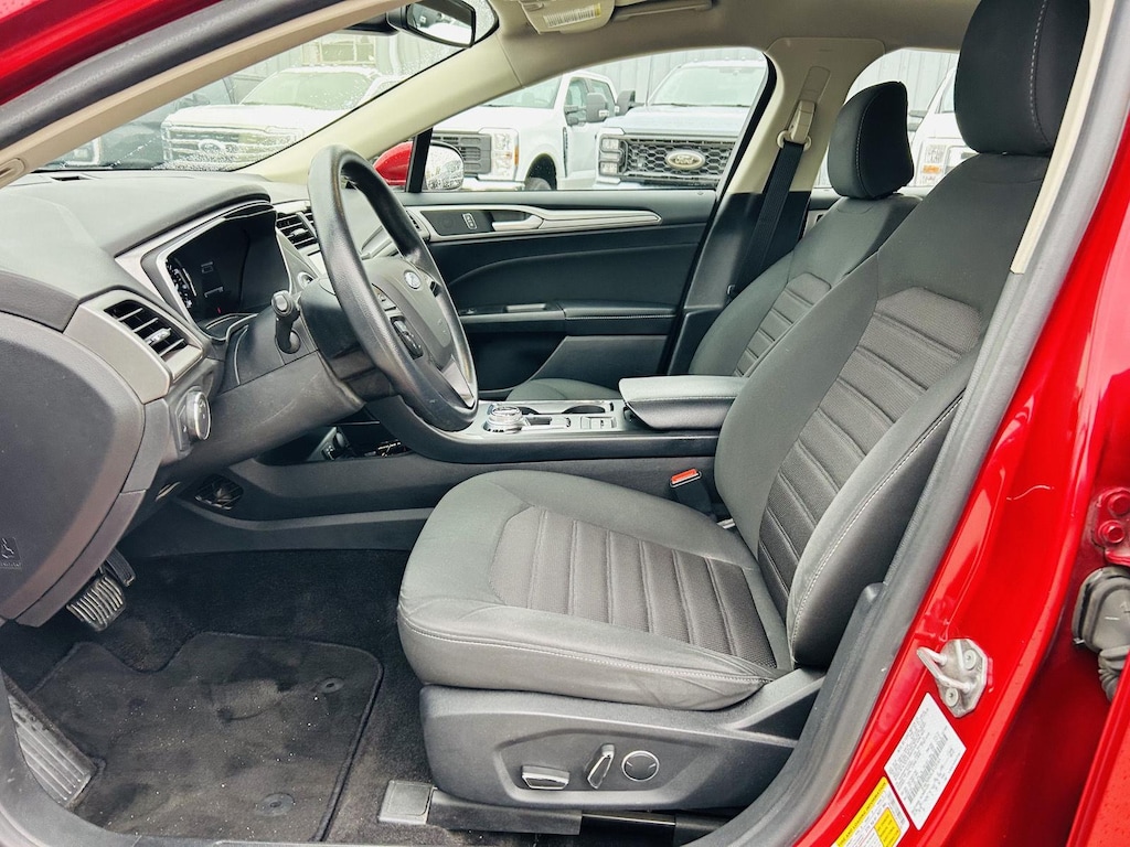 Used 2020 Ford Fusion SE Sedan
