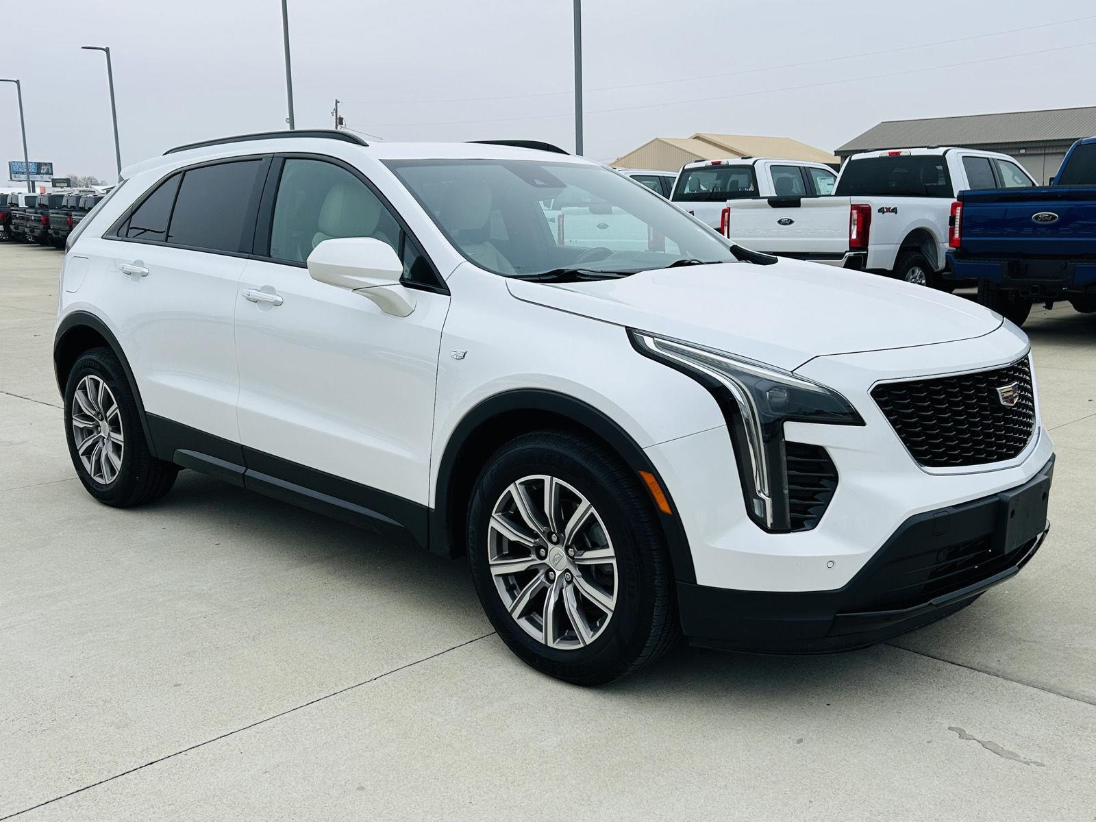 2020 Cadillac XT4 Sport photo 2