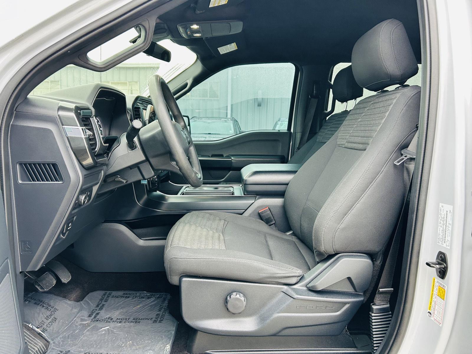 2021 Ford F-150 XL photo 3