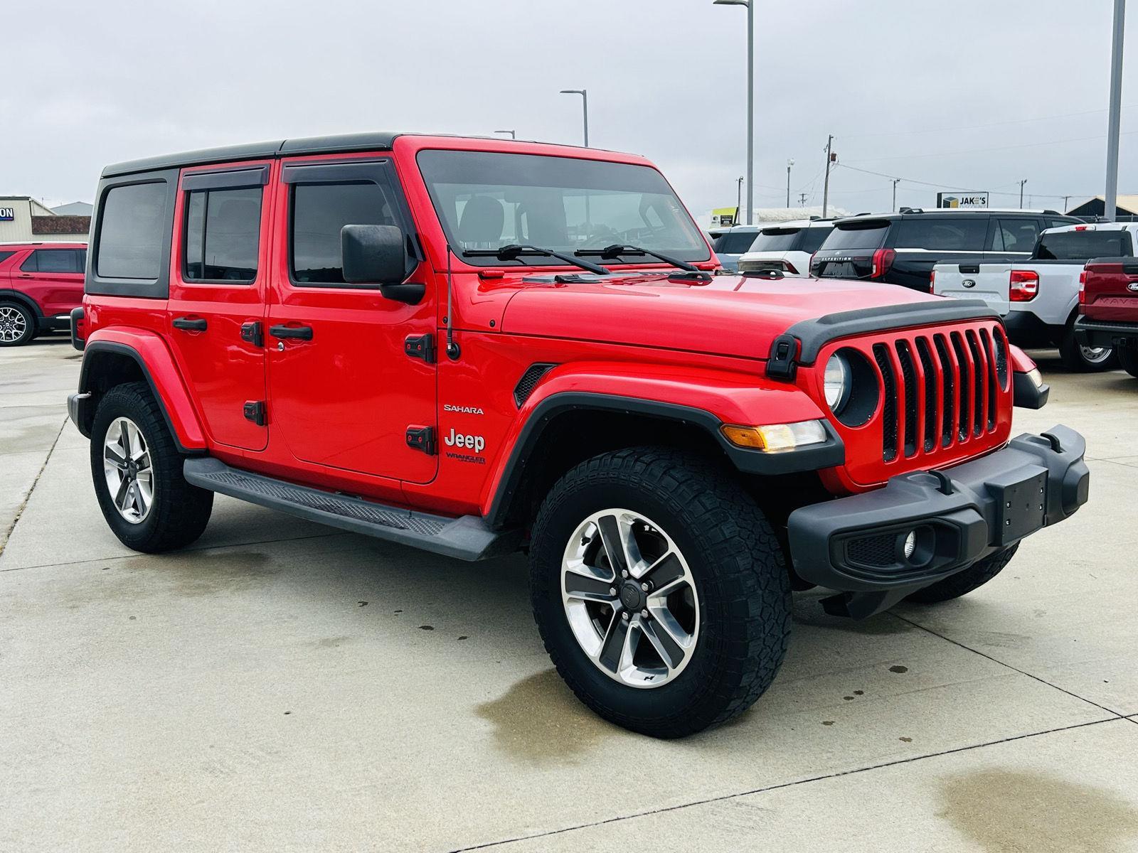 2019 Jeep Wrangler Unlimited Sahara photo 2