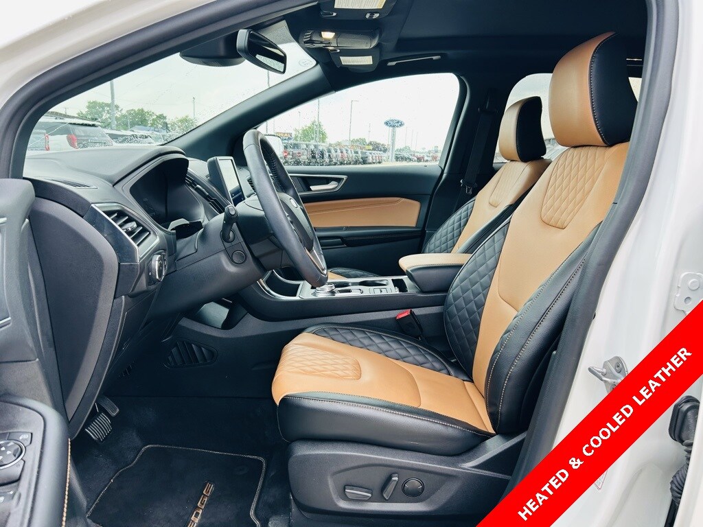 2024 Ford Edge Titanium photo 3