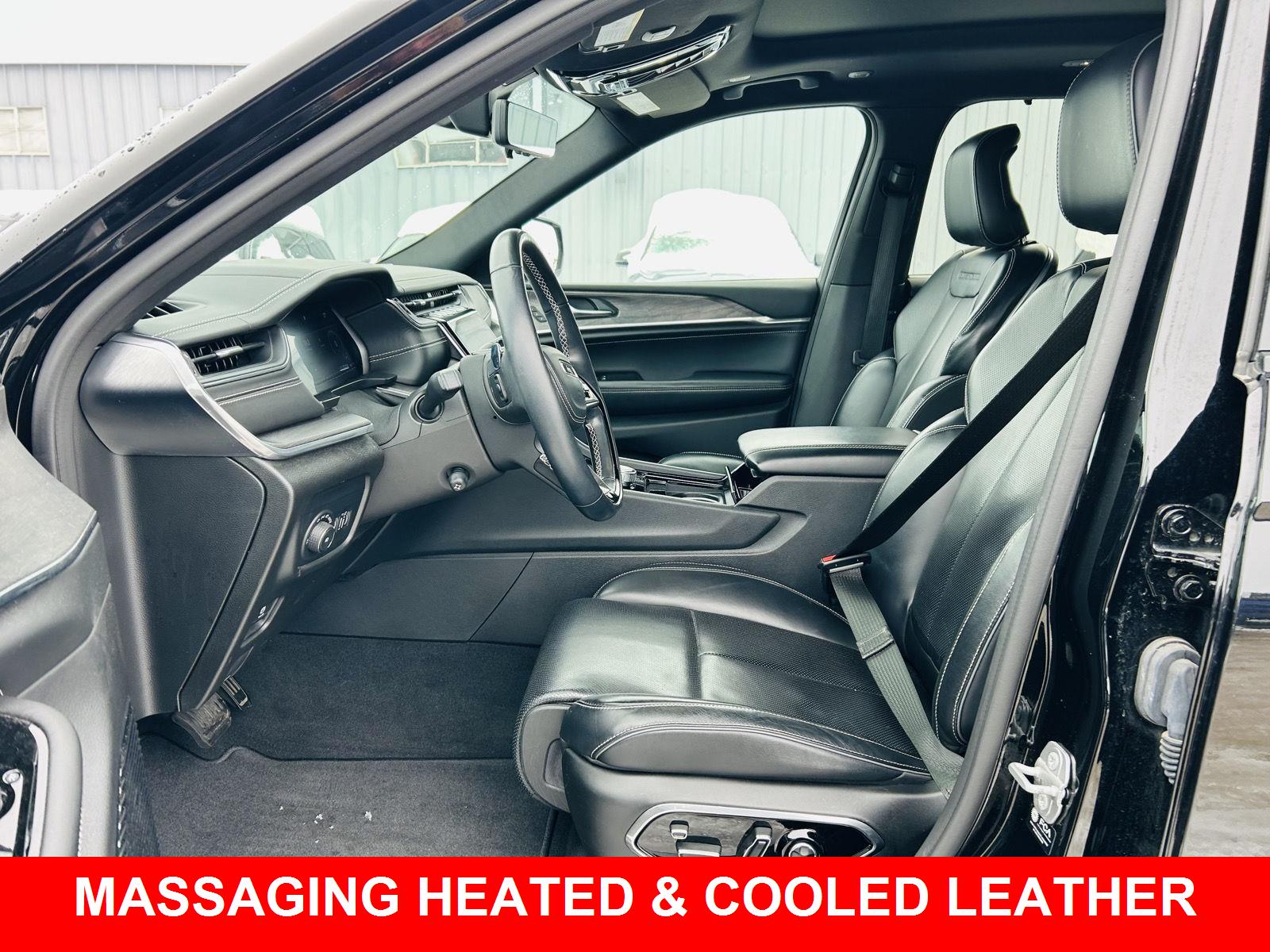 2021 Jeep Grand Cherokee Overland photo 2