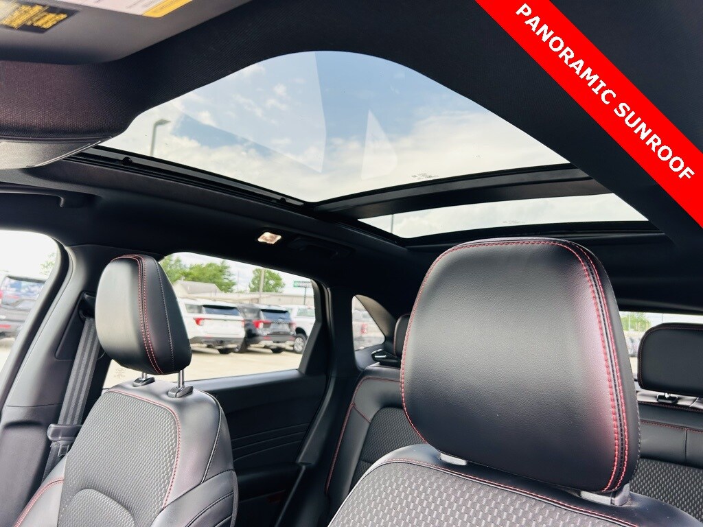 2023 Ford Escape ST-Line Select photo 4