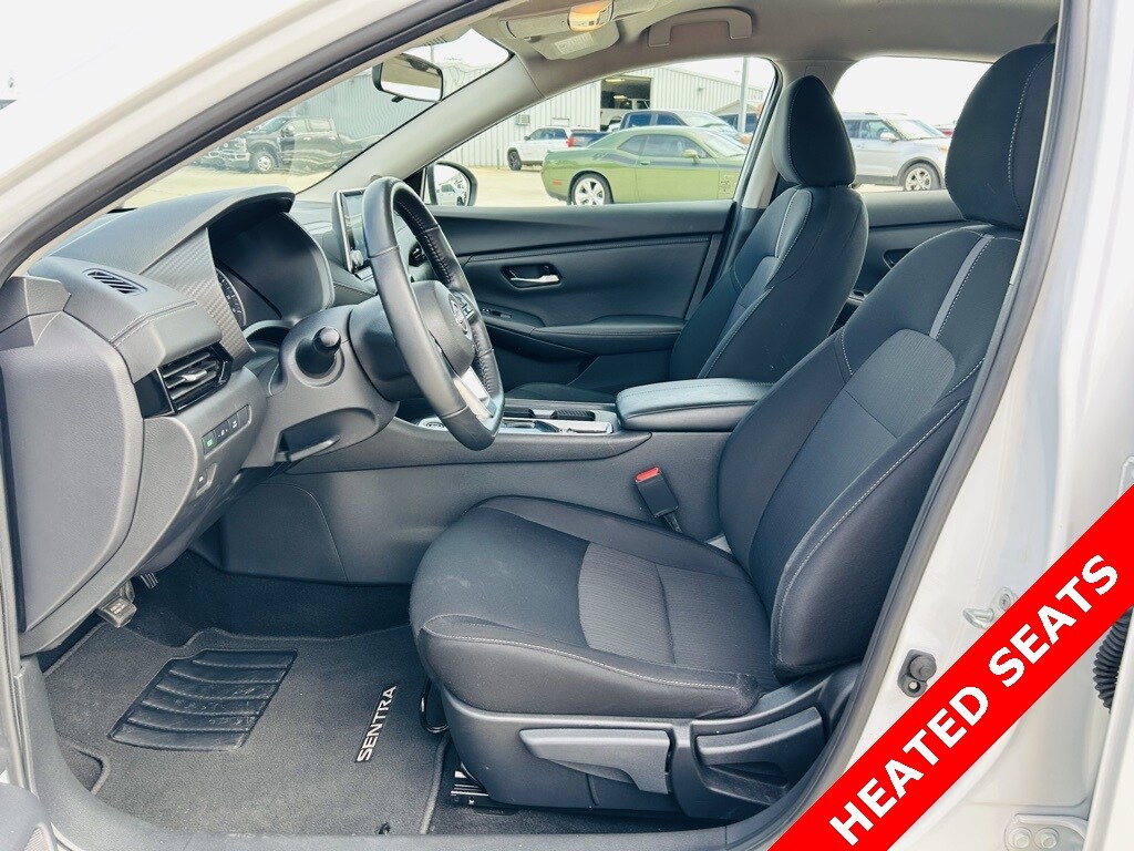 2024 Nissan Sentra SV photo 2