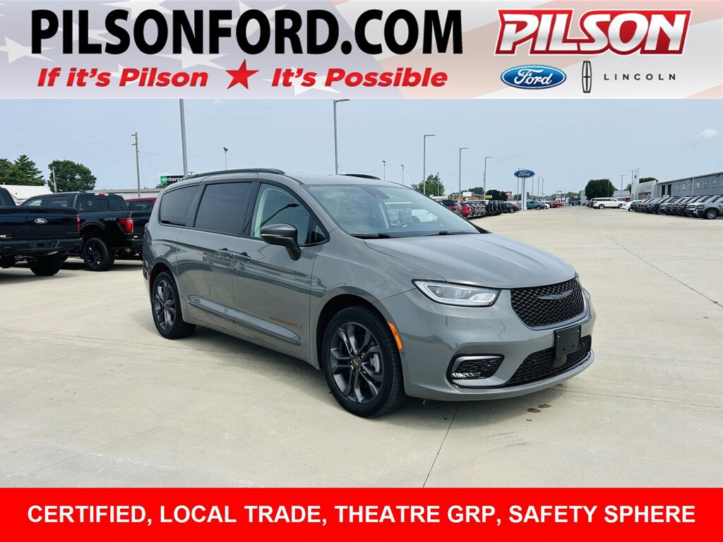 Certified 2023 Chrysler Pacifica Touring L Van