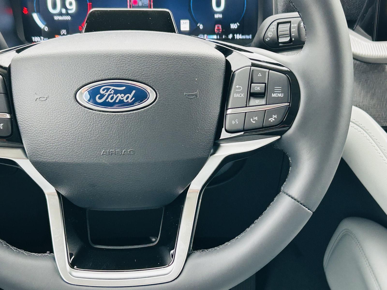2026 Ford Explorer Platinum - Photo 26