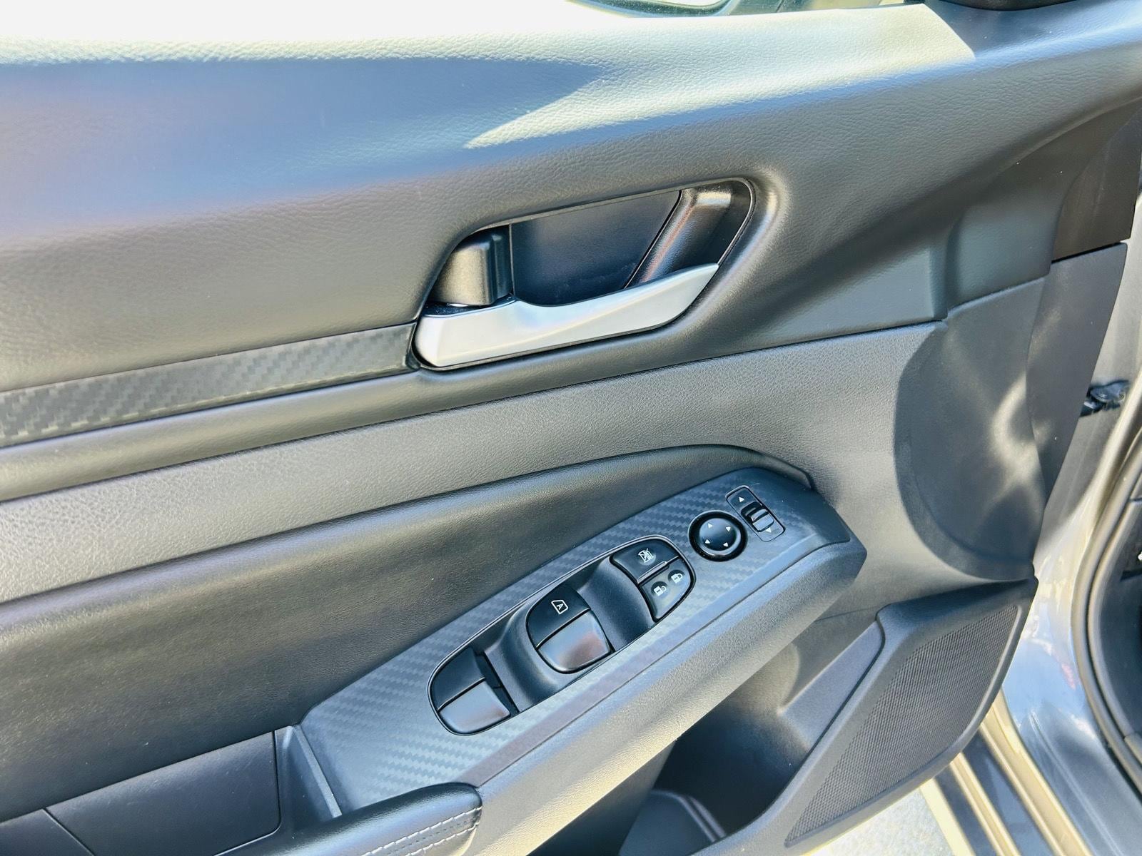 2025 Nissan Altima SV - Photo 9