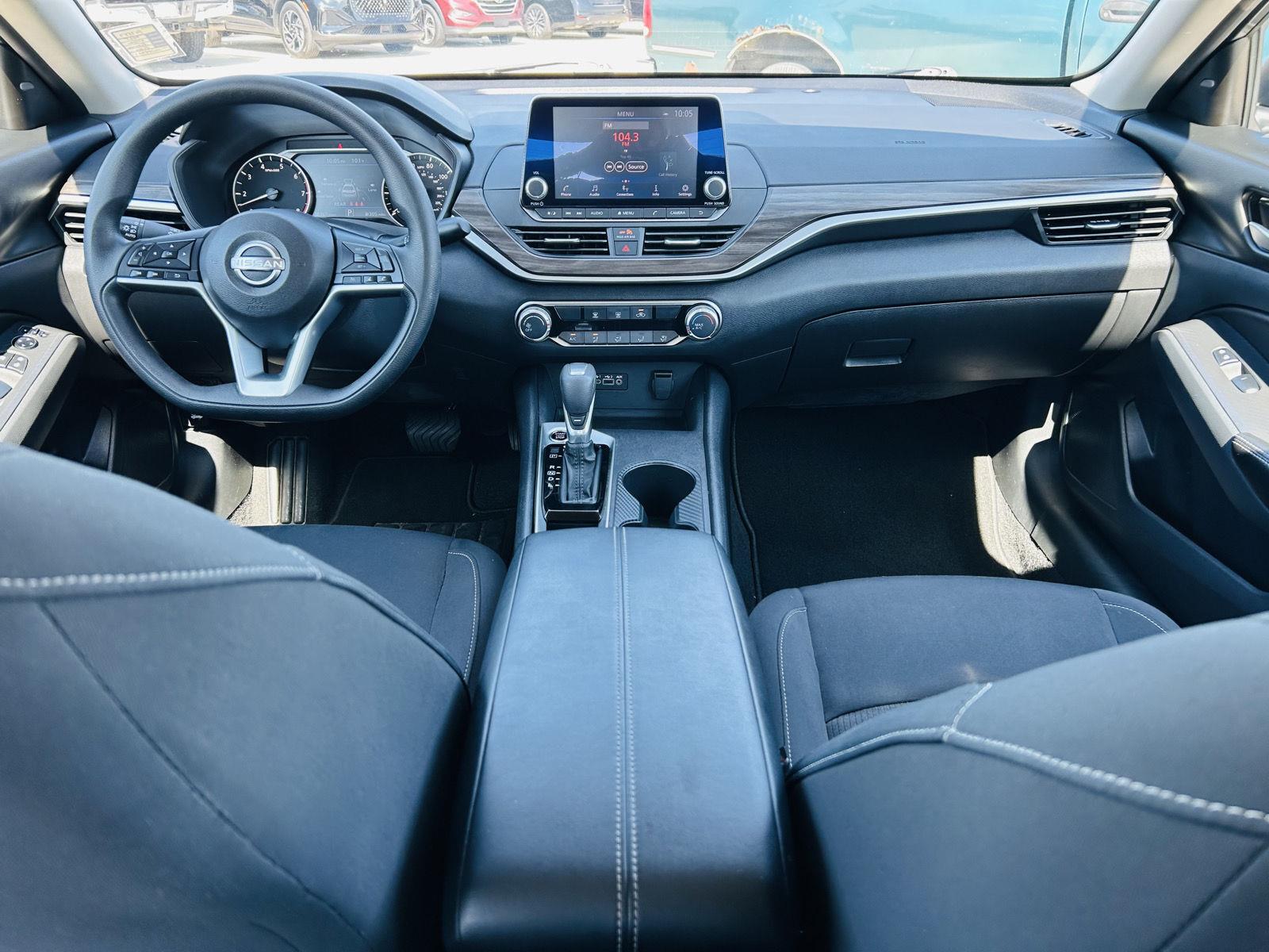 2025 Nissan Altima SV - Photo 20