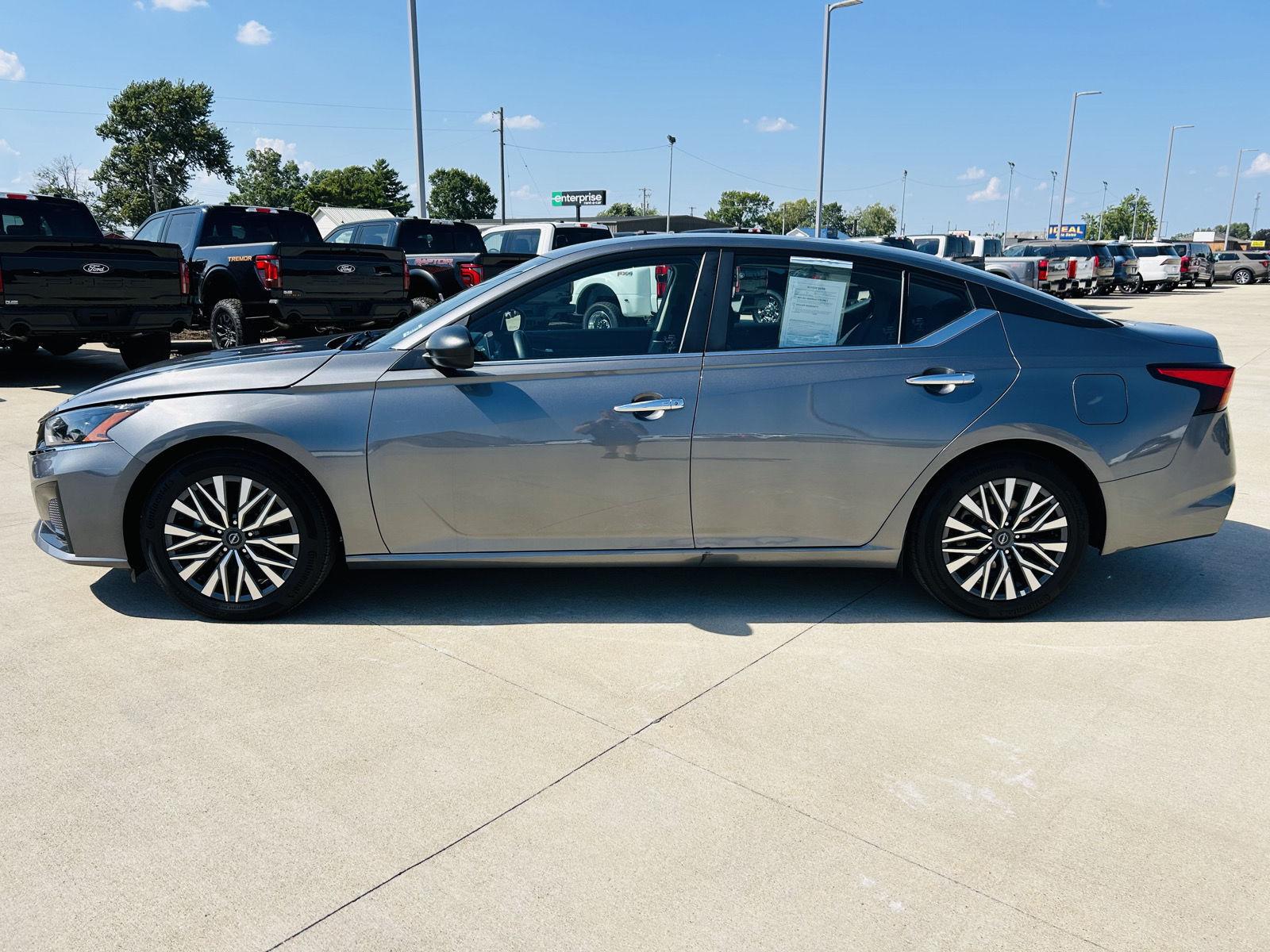 2025 Nissan Altima SV - Photo 31