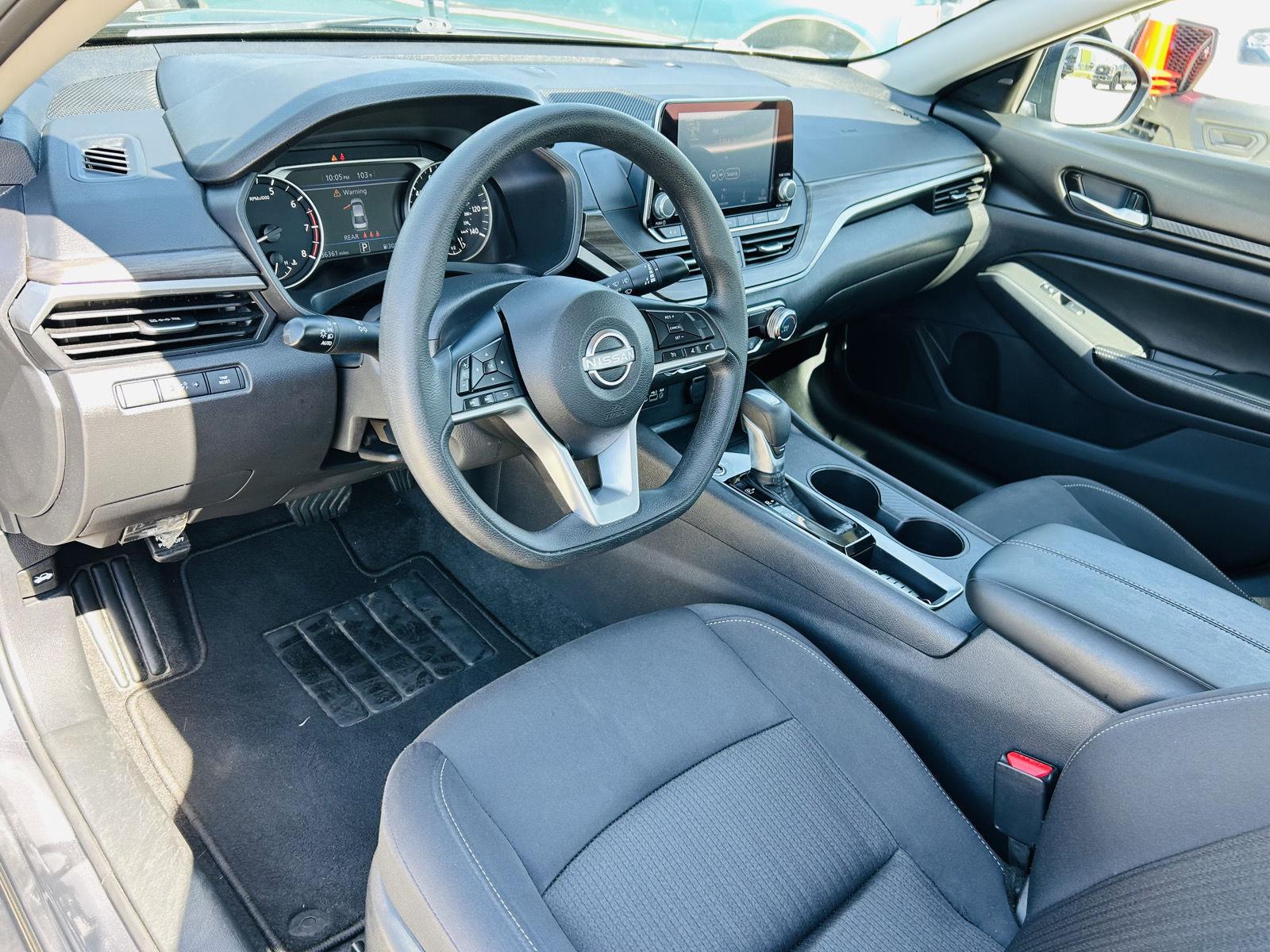 2025 Nissan Altima SV - Photo 10