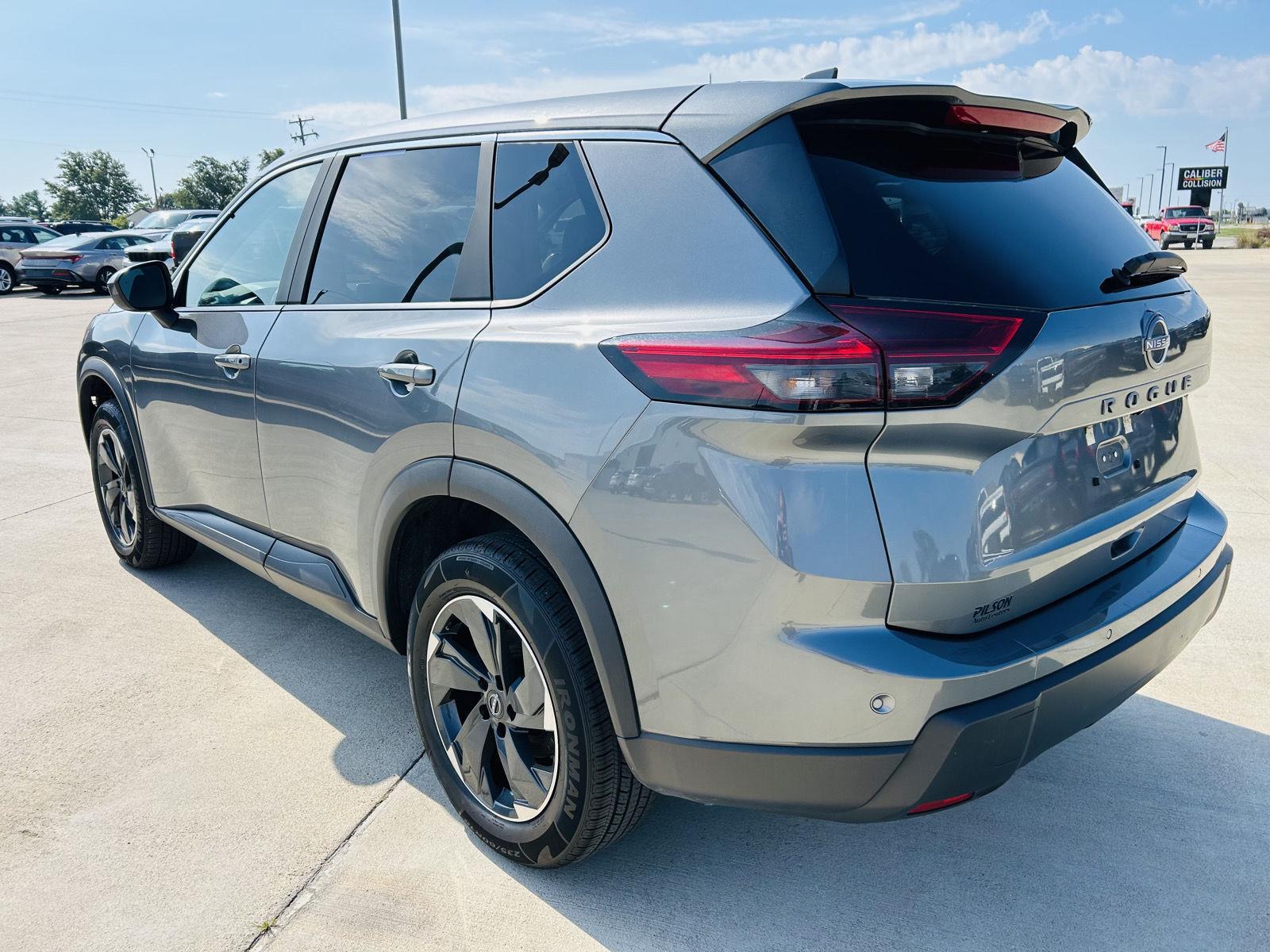 2025 Nissan Rogue SV - Photo 34