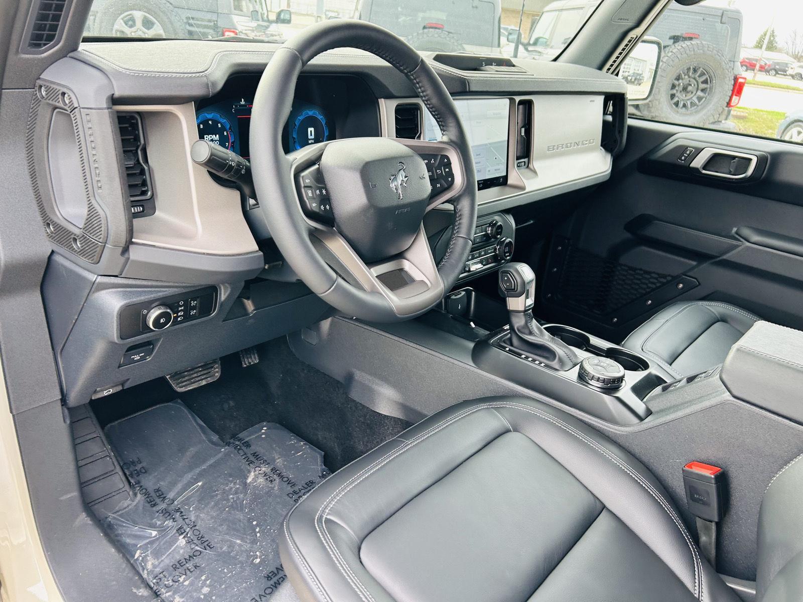 2026 Ford Bronco 4-Door Outer Banks - Photo 13