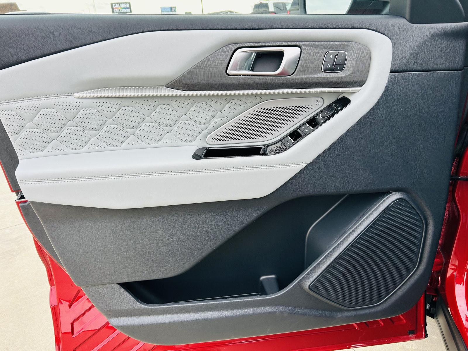 2026 Ford Explorer Platinum - Photo 20