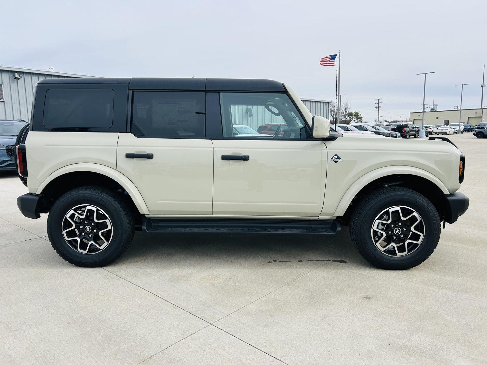 2026 Ford Bronco 4-Door Outer Banks - Photo 38
