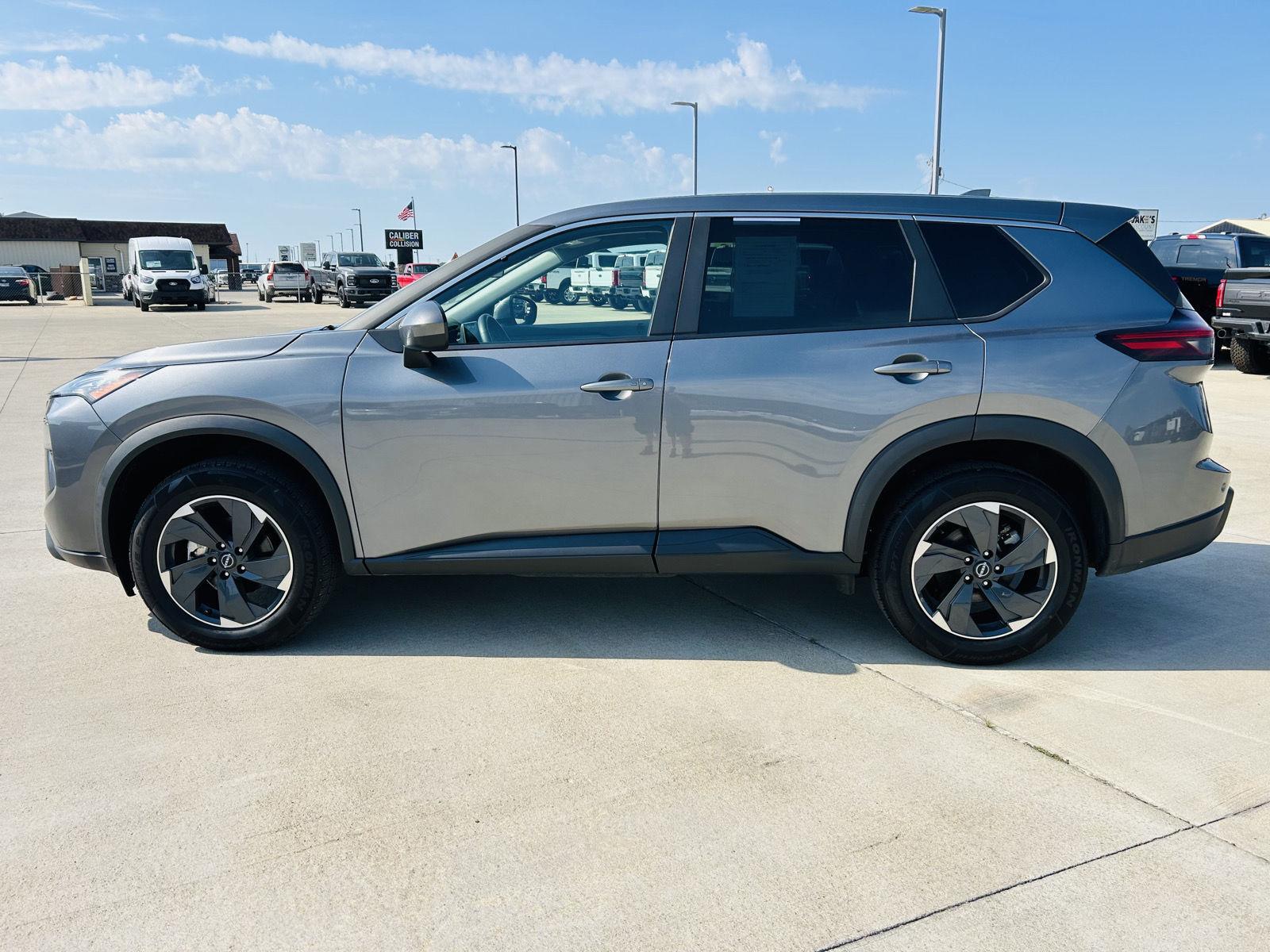 2025 Nissan Rogue SV - Photo 33