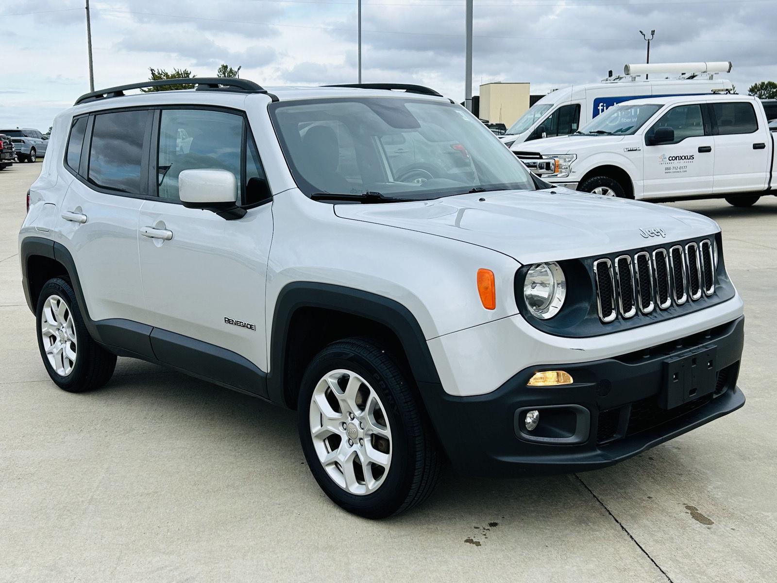 Used 2016 Jeep Renegade Latitude with VIN ZACCJBBT3GPD90786 for sale in Mattoon, IL