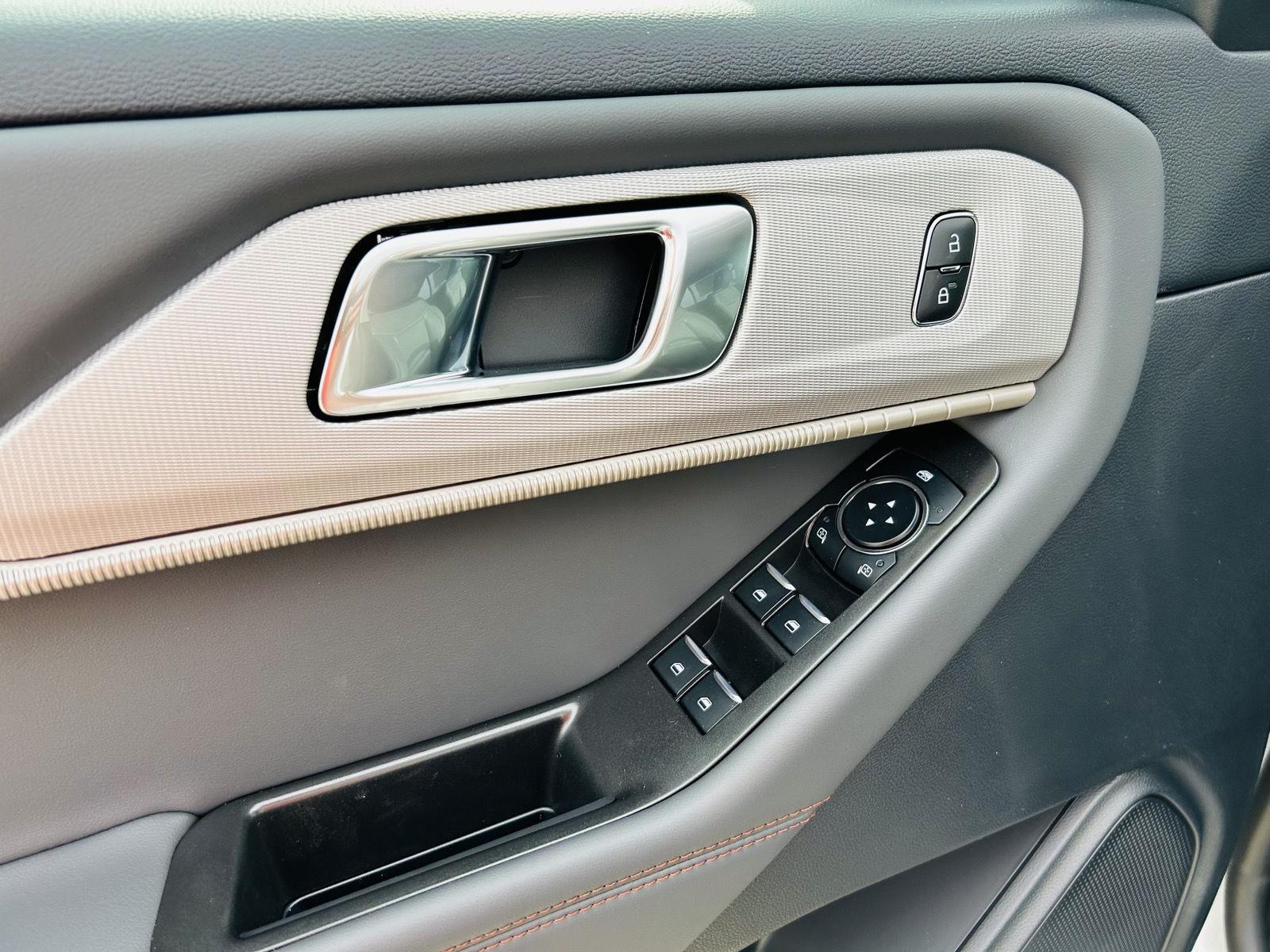 2026 Ford Explorer Active - Photo 15