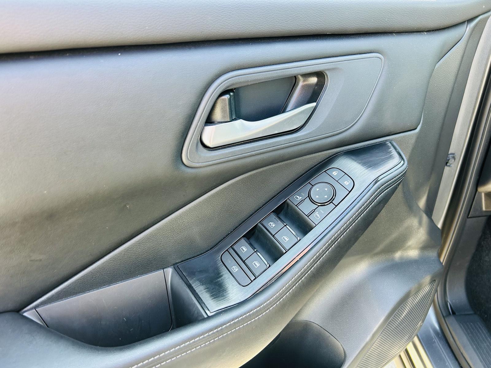 2025 Nissan Rogue SV - Photo 11