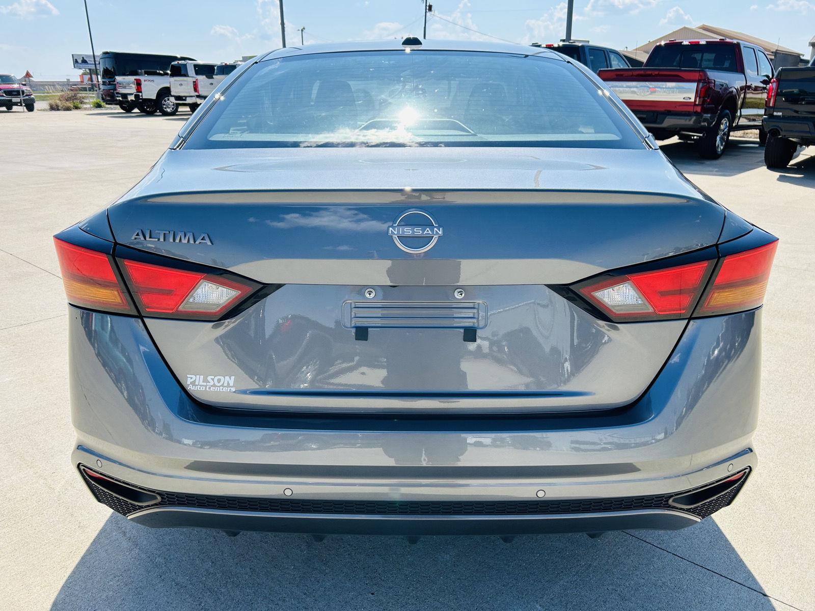 2025 Nissan Altima SV - Photo 33
