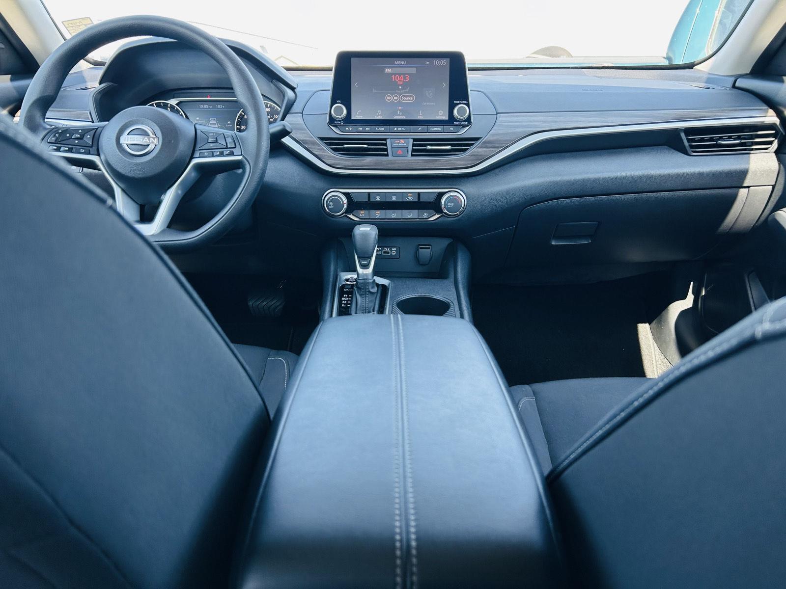 2025 Nissan Altima SV - Photo 21
