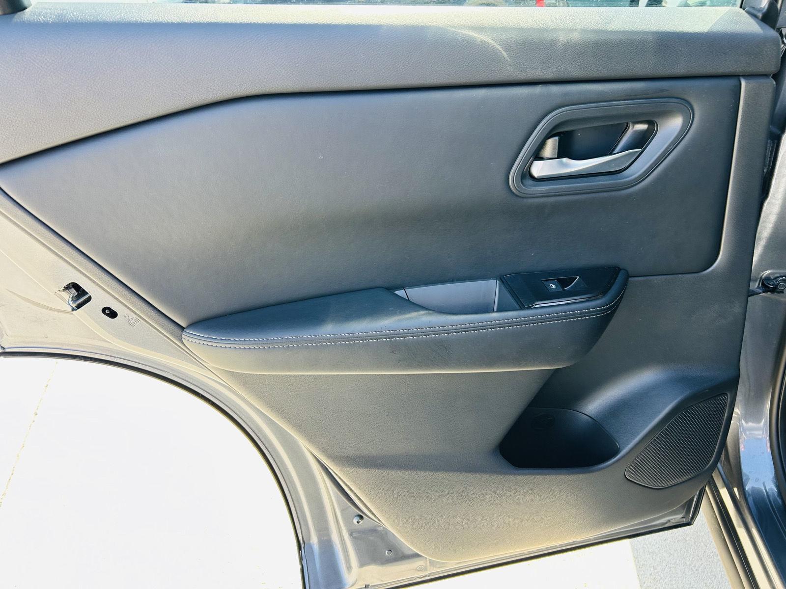 2025 Nissan Rogue SV - Photo 24