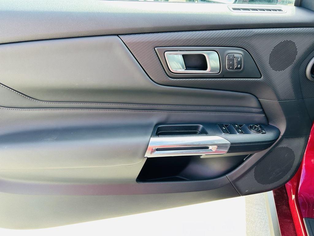 2025 Ford Mustang GT Premium Convertible - Photo 14