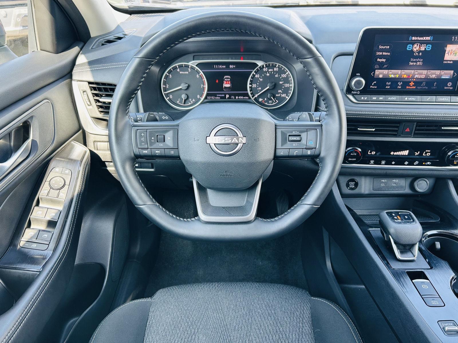 2025 Nissan Rogue SV - Photo 13