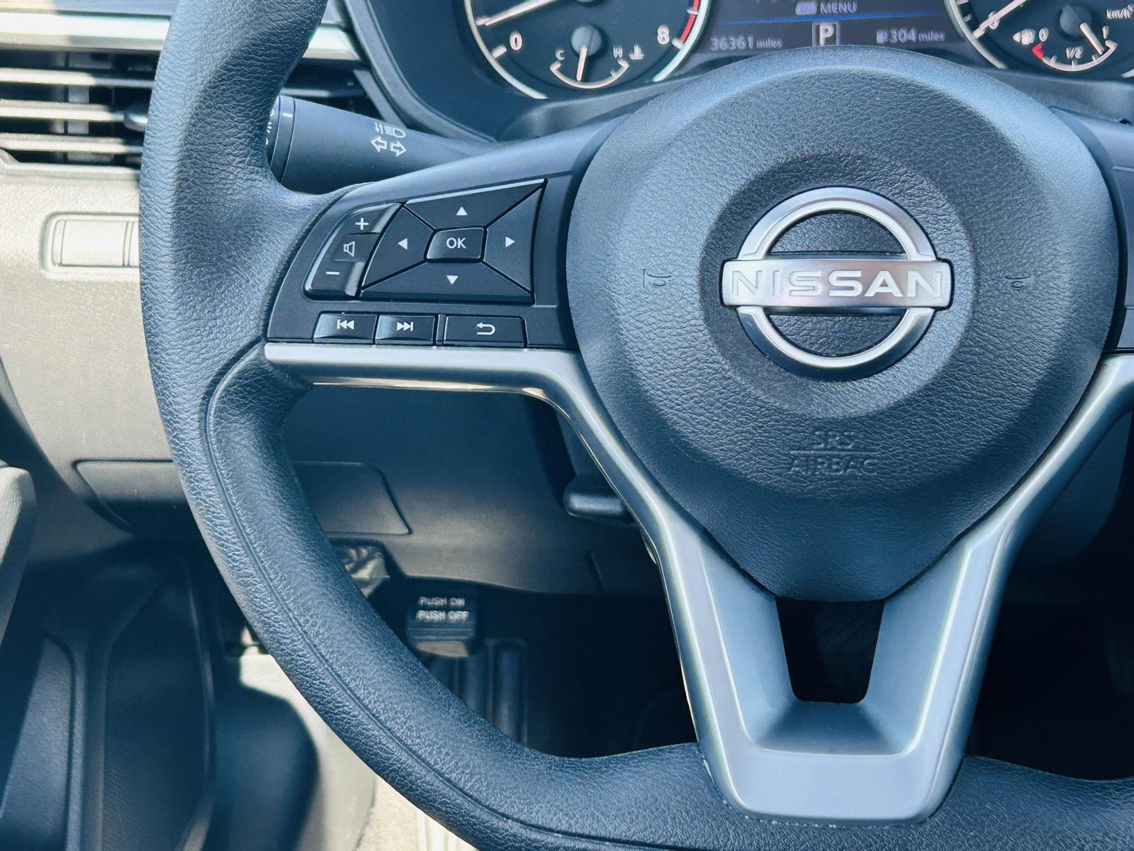 2025 Nissan Altima SV - Photo 13