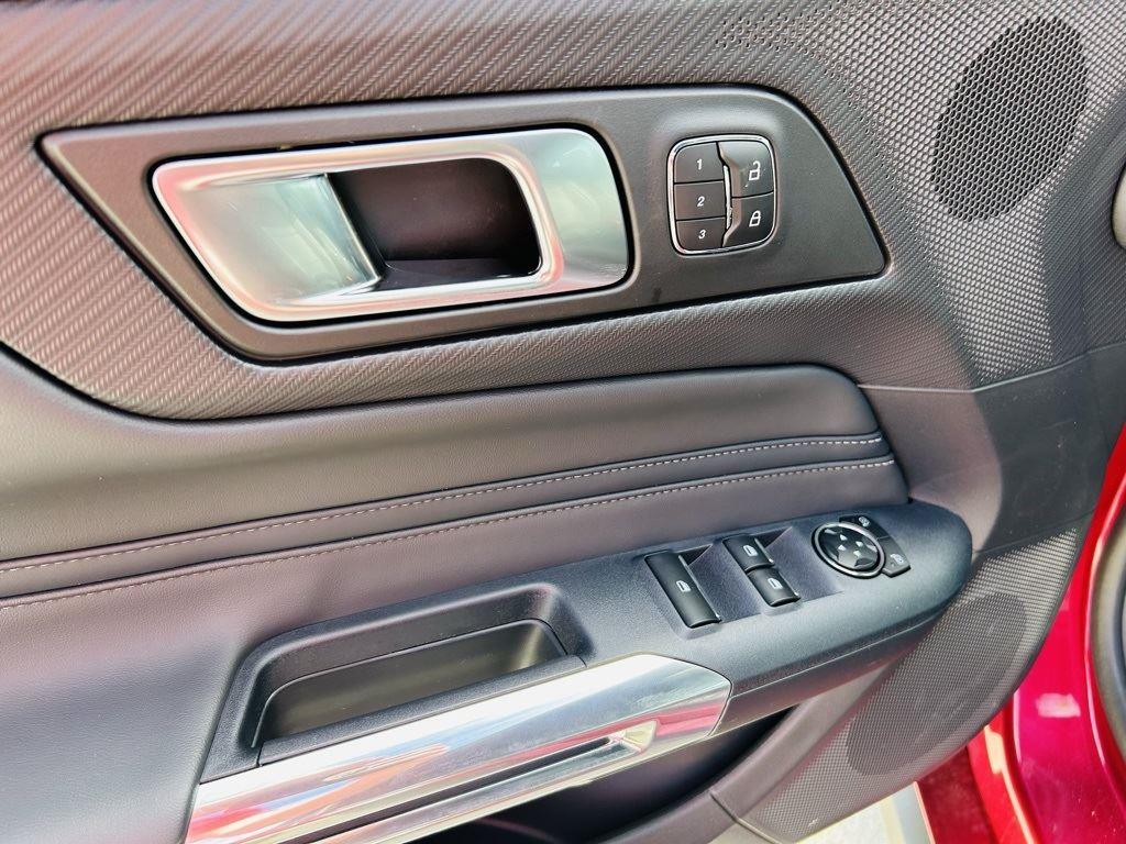 2025 Ford Mustang GT Premium Convertible - Photo 15