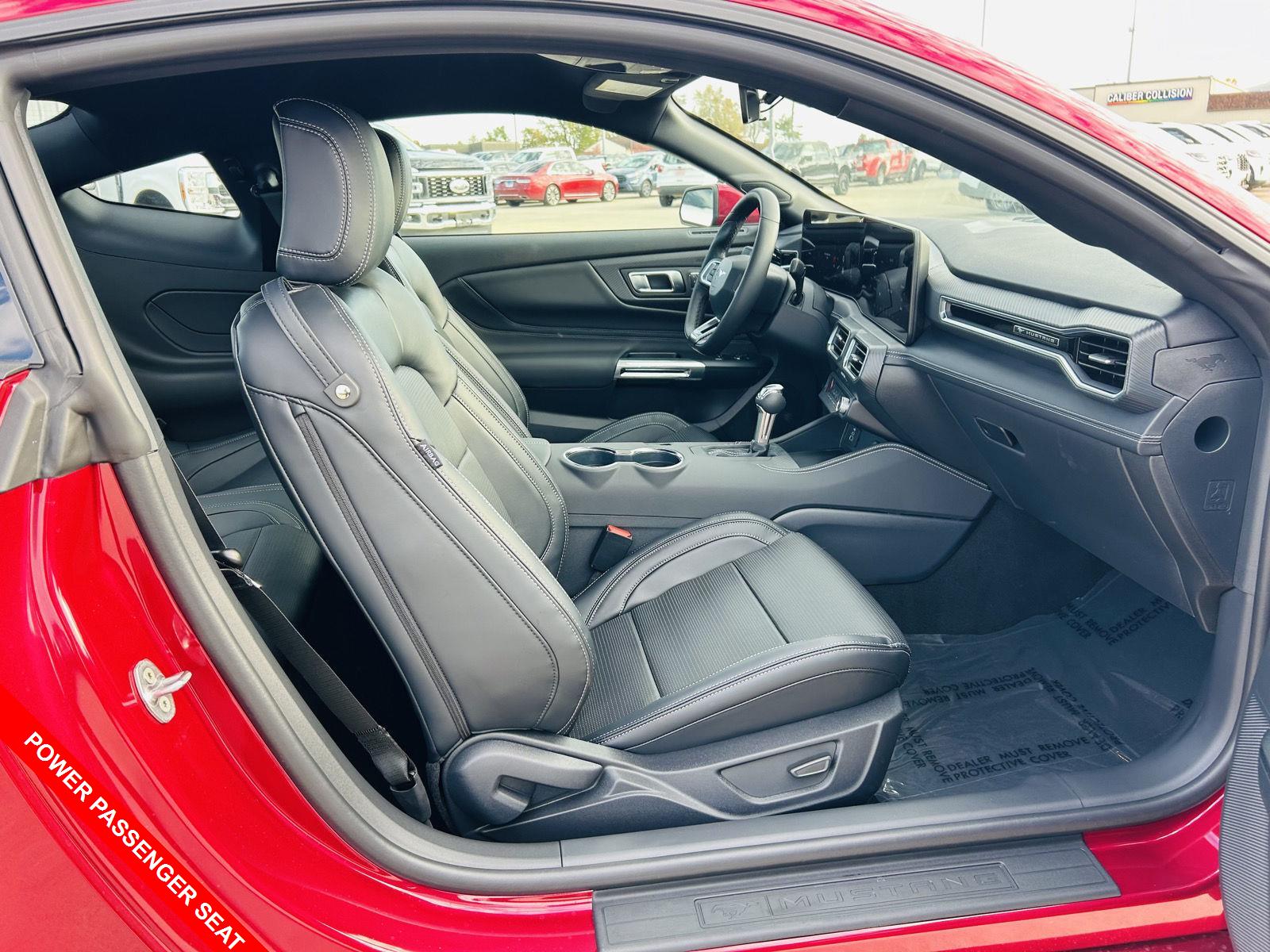 2026 Ford Mustang EcoBoost Premium Fastback - Photo 32