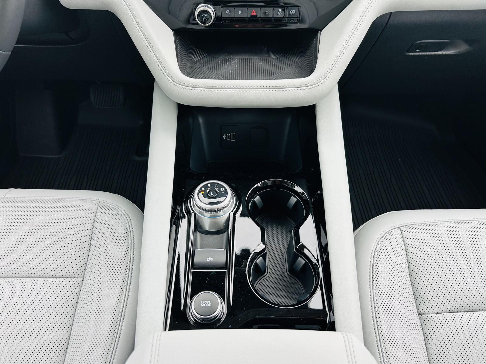 2026 Ford Explorer Platinum - Photo 31
