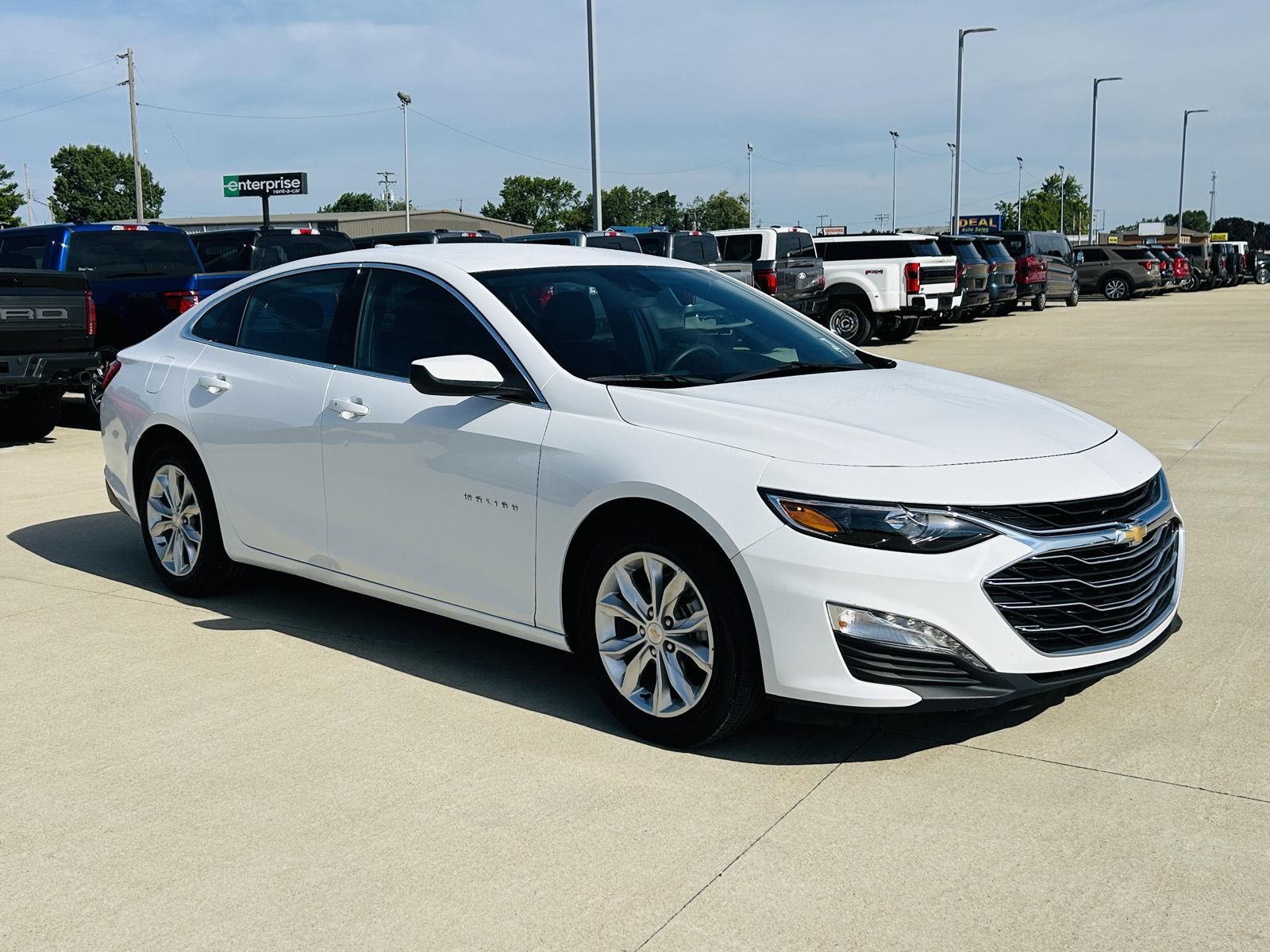 Used 2024 Chevrolet Malibu 1LT with VIN 1G1ZD5ST3RF130812 for sale in Mattoon, IL