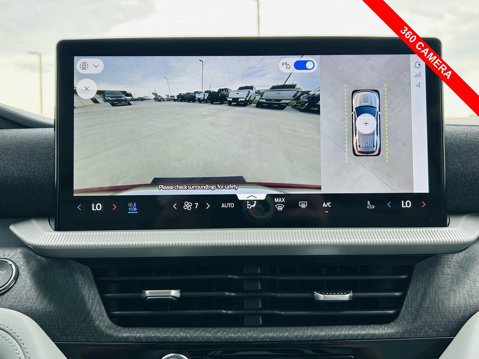 2026 Ford Explorer Platinum - Photo 16