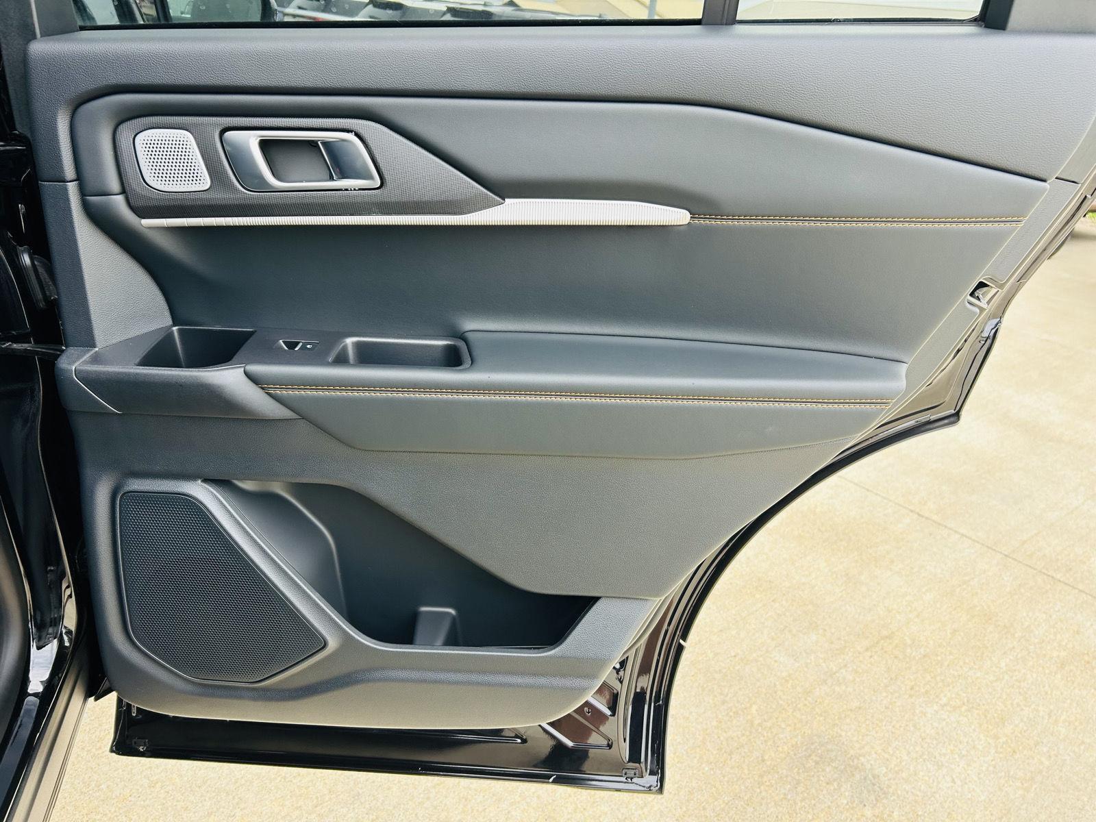 2026 Ford Explorer Tremor - Photo 39