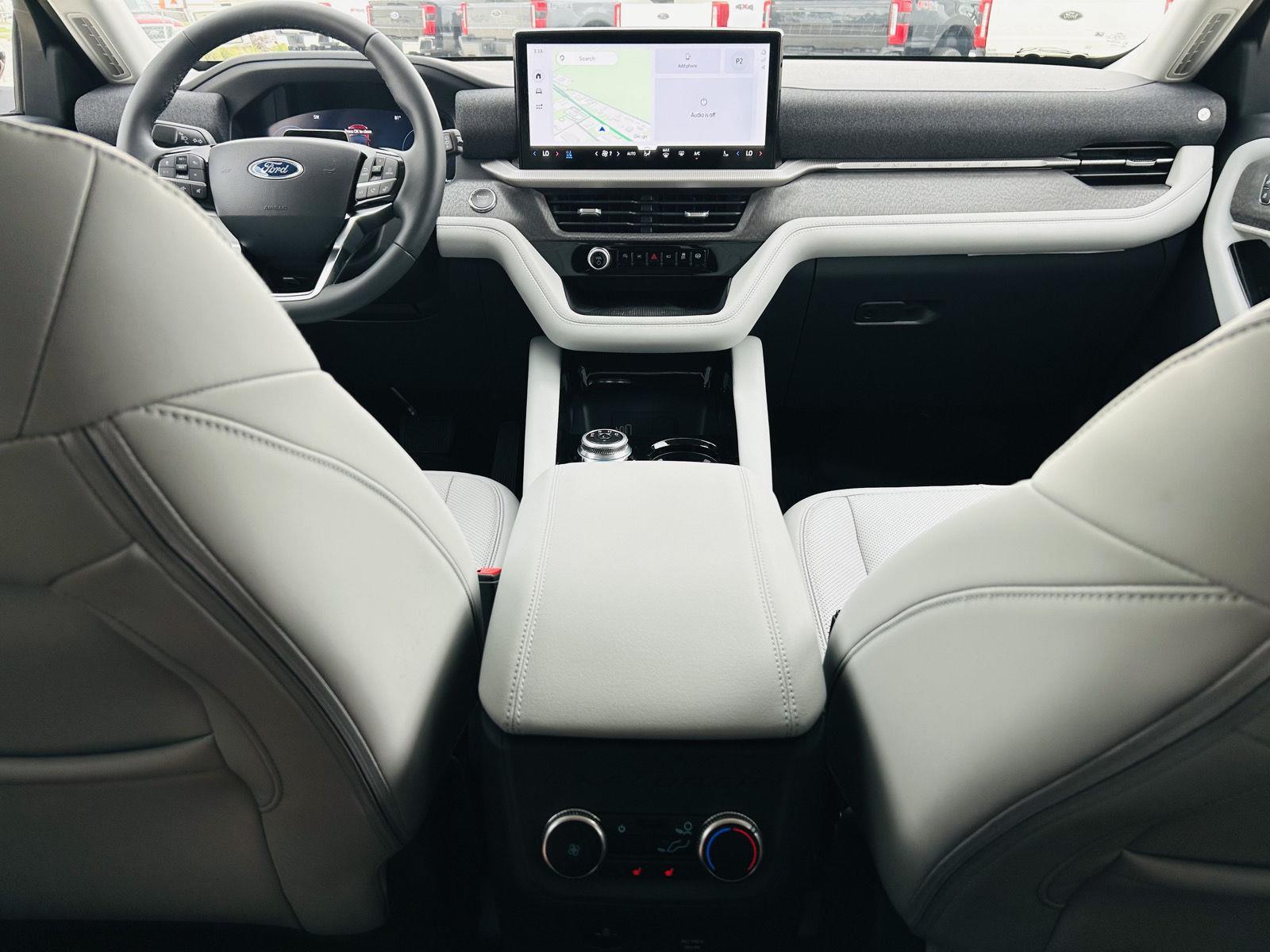 2026 Ford Explorer Platinum - Photo 33