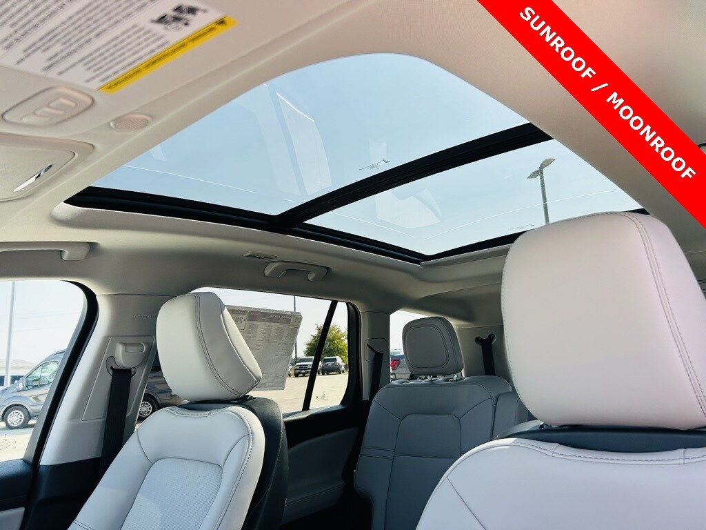 2025 Lincoln Aviator Premiere photo 3