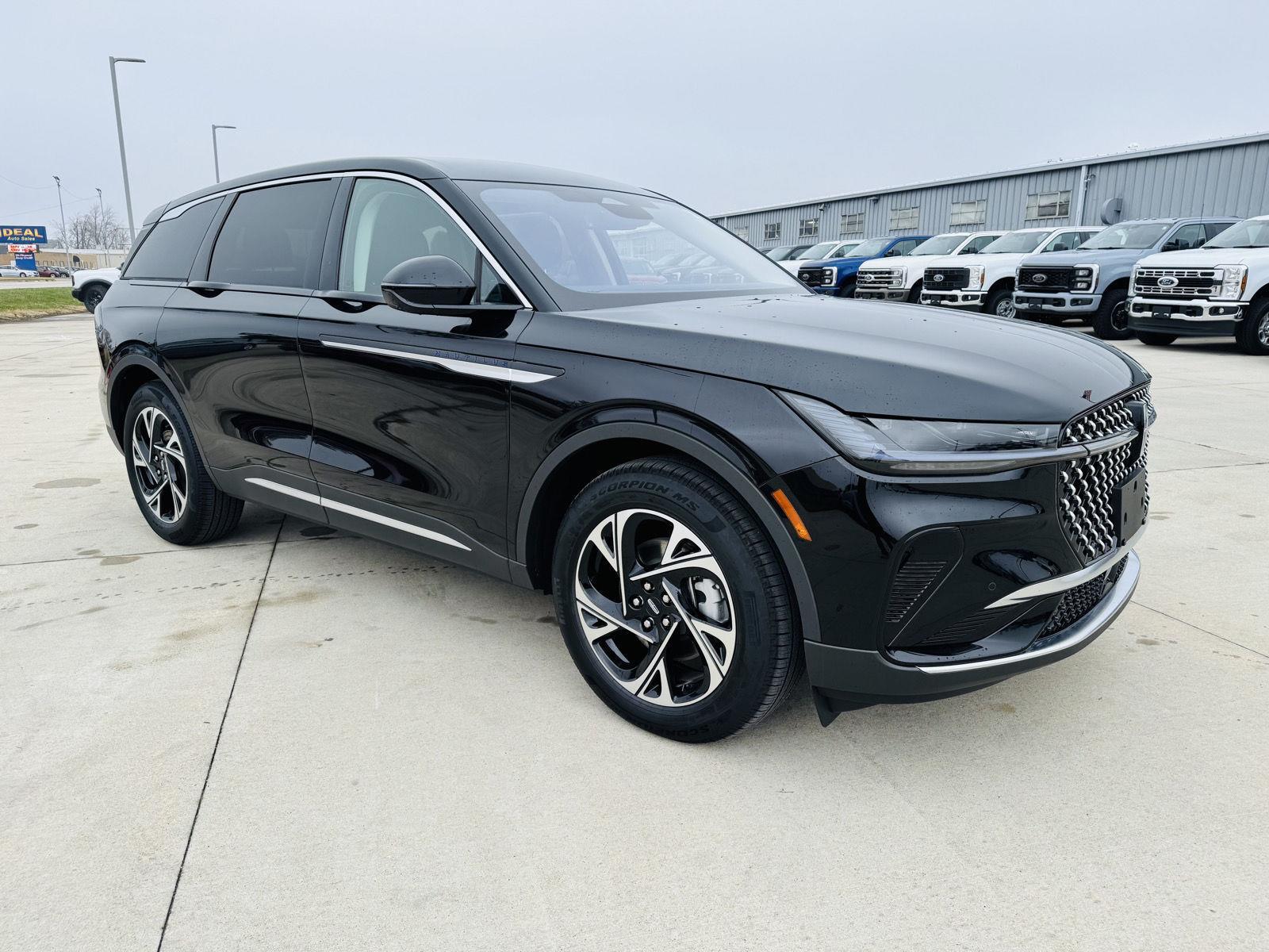 2026 Lincoln Nautilus Premiere photo 2