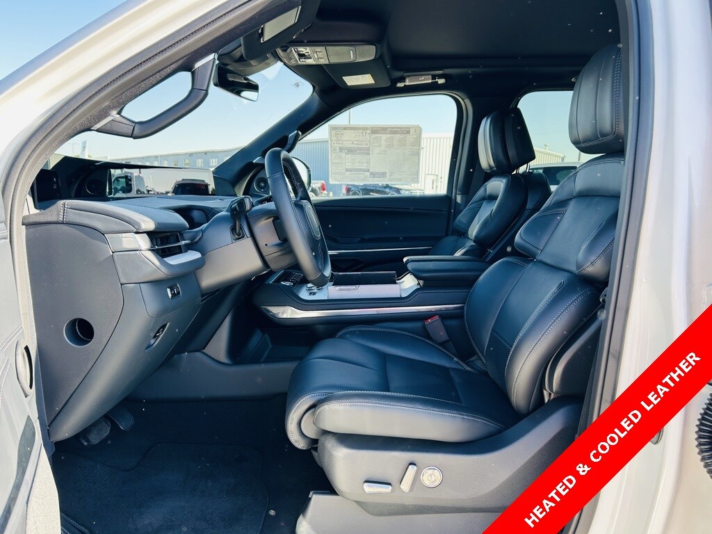 2025 Lincoln Navigator Reserve photo 3