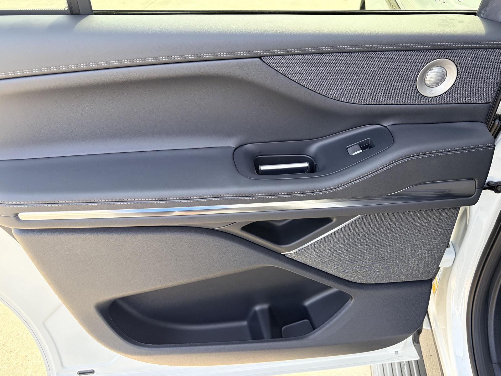 2027 Lincoln Navigator Reserve L - Photo 35