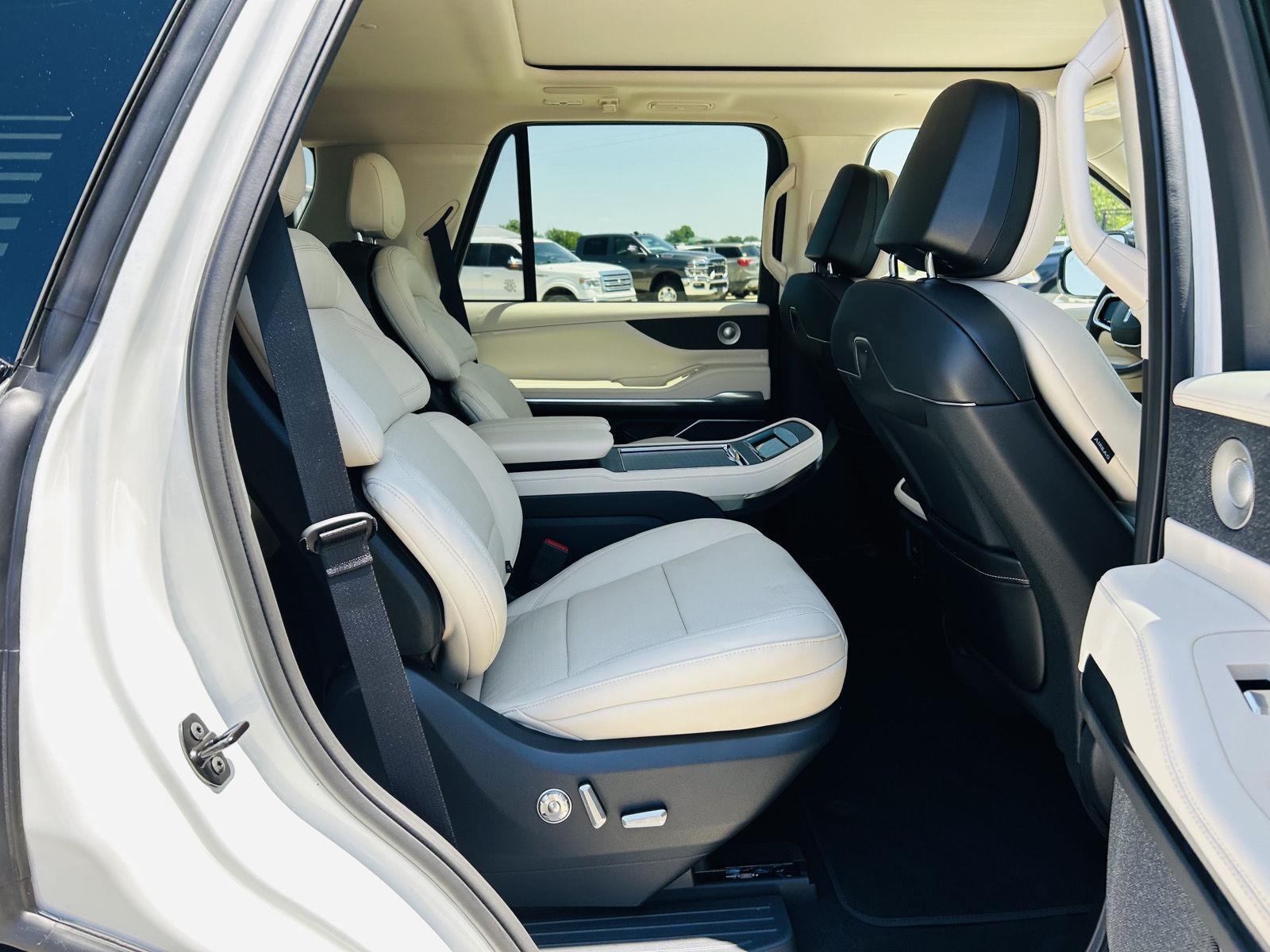 2027 Lincoln Navigator Reserve - Photo 43