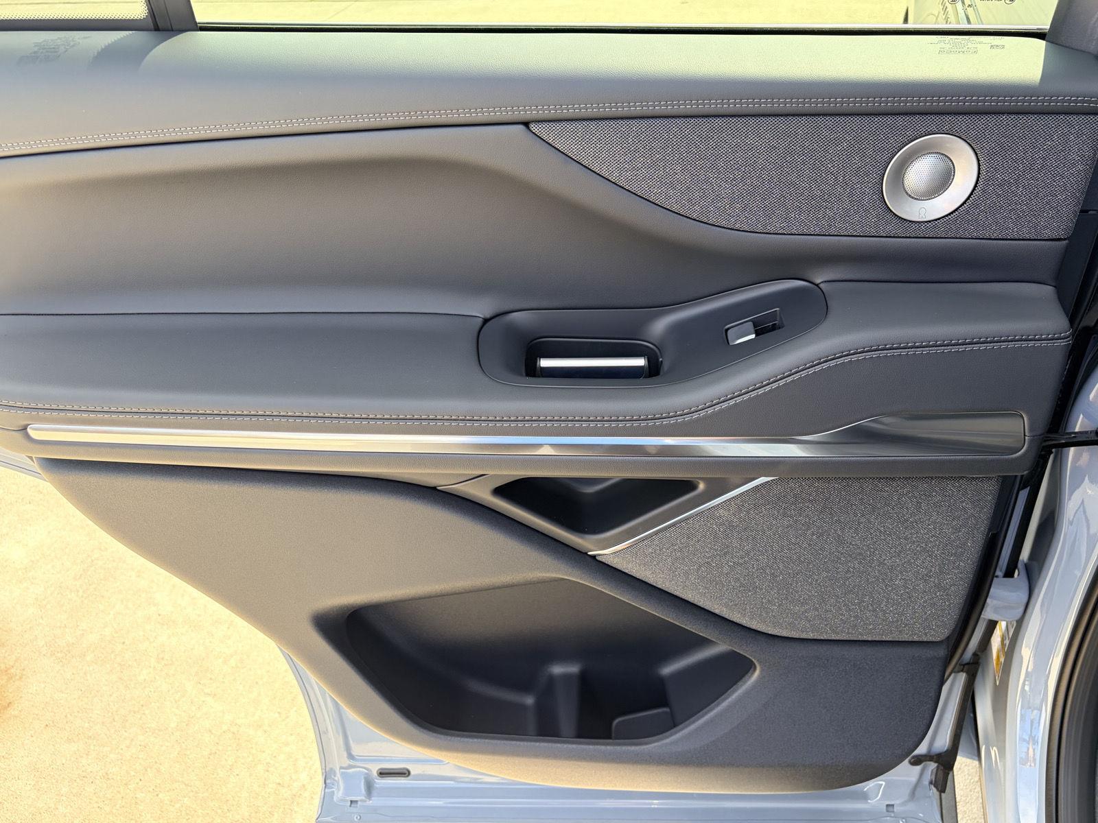 2027 Lincoln Navigator Reserve - Photo 35