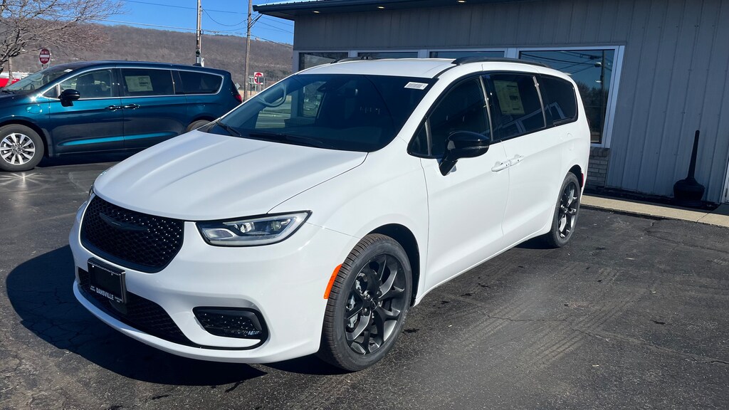 2024 Chrysler Pacifica TOURING L For Sale in Dansville NY VIN