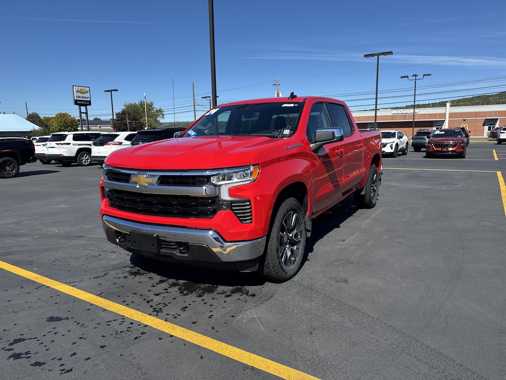 Used 2024 Chevrolet Silverado 1500 LT 4WD Crew Cab 147 LT w/2FL