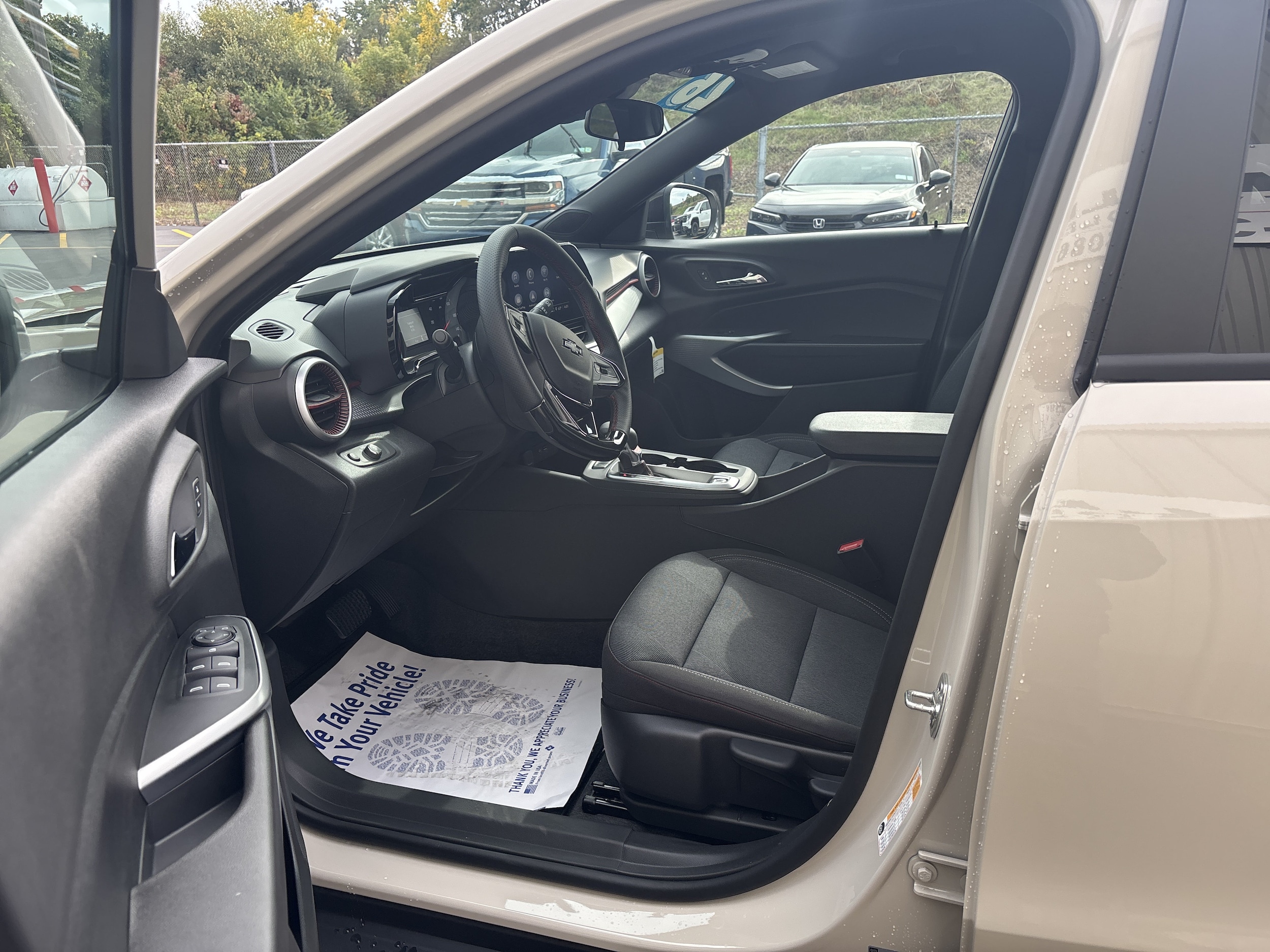 2026 Chevrolet Trax RS - Photo 12