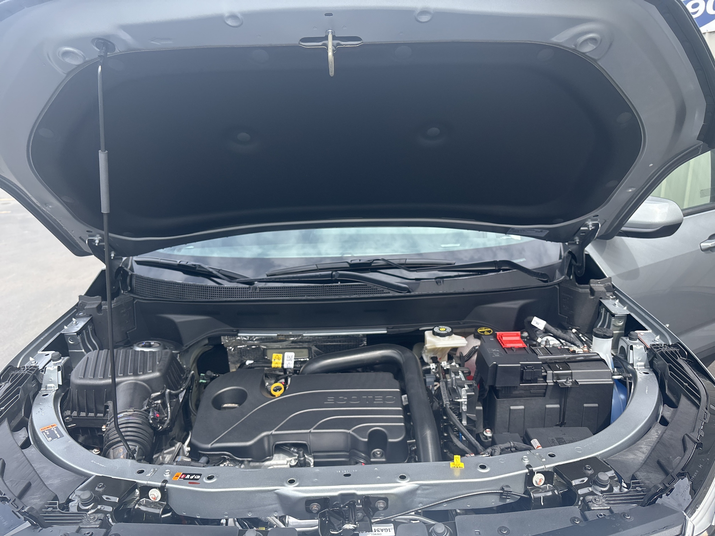 2027 Chevrolet Equinox LT - Photo 12