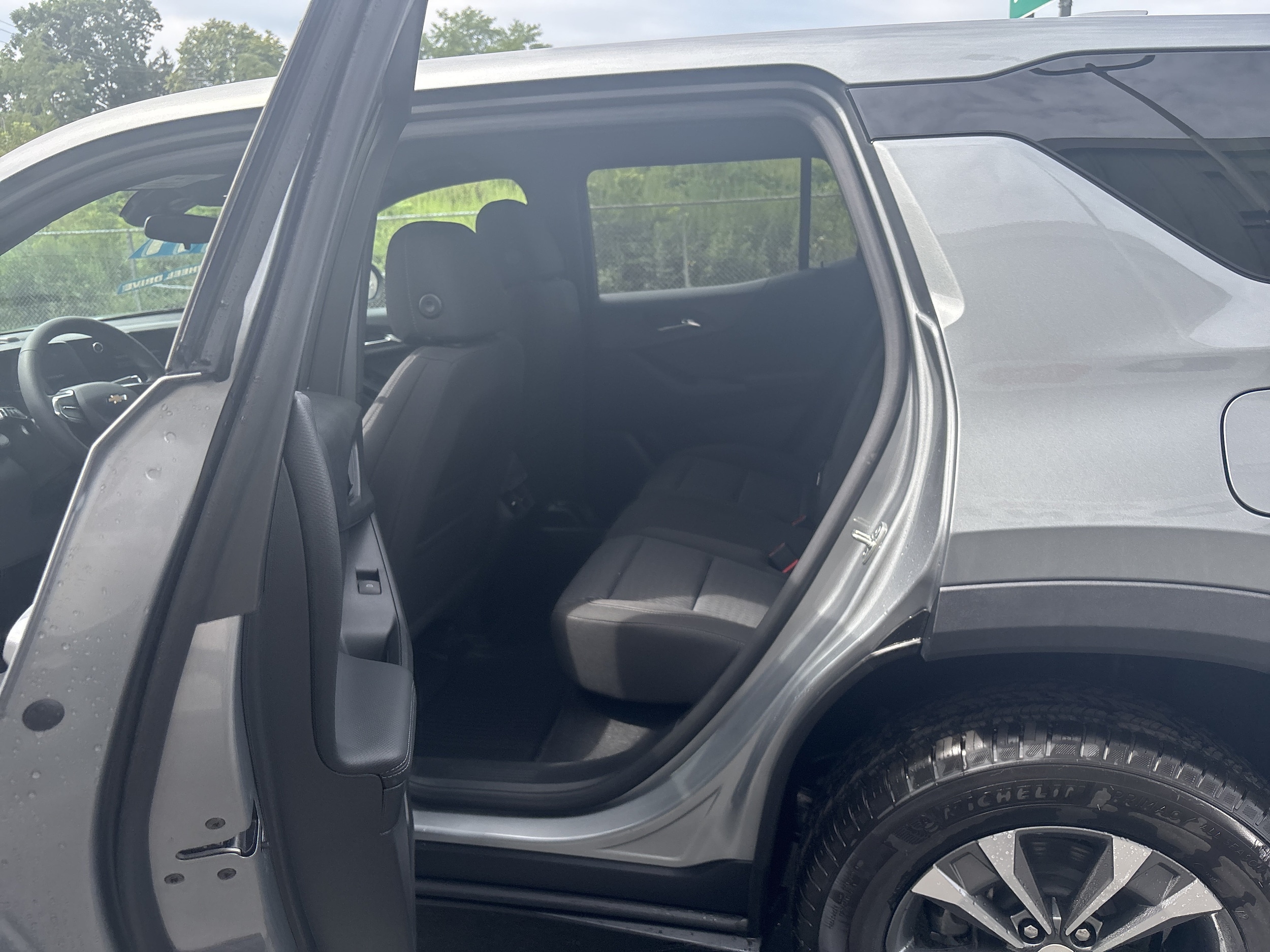 2027 Chevrolet Equinox LT - Photo 7