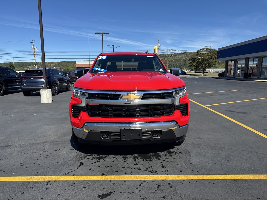 Used 2024 Chevrolet Silverado 1500 LT 4WD Crew Cab 147 LT w/2FL